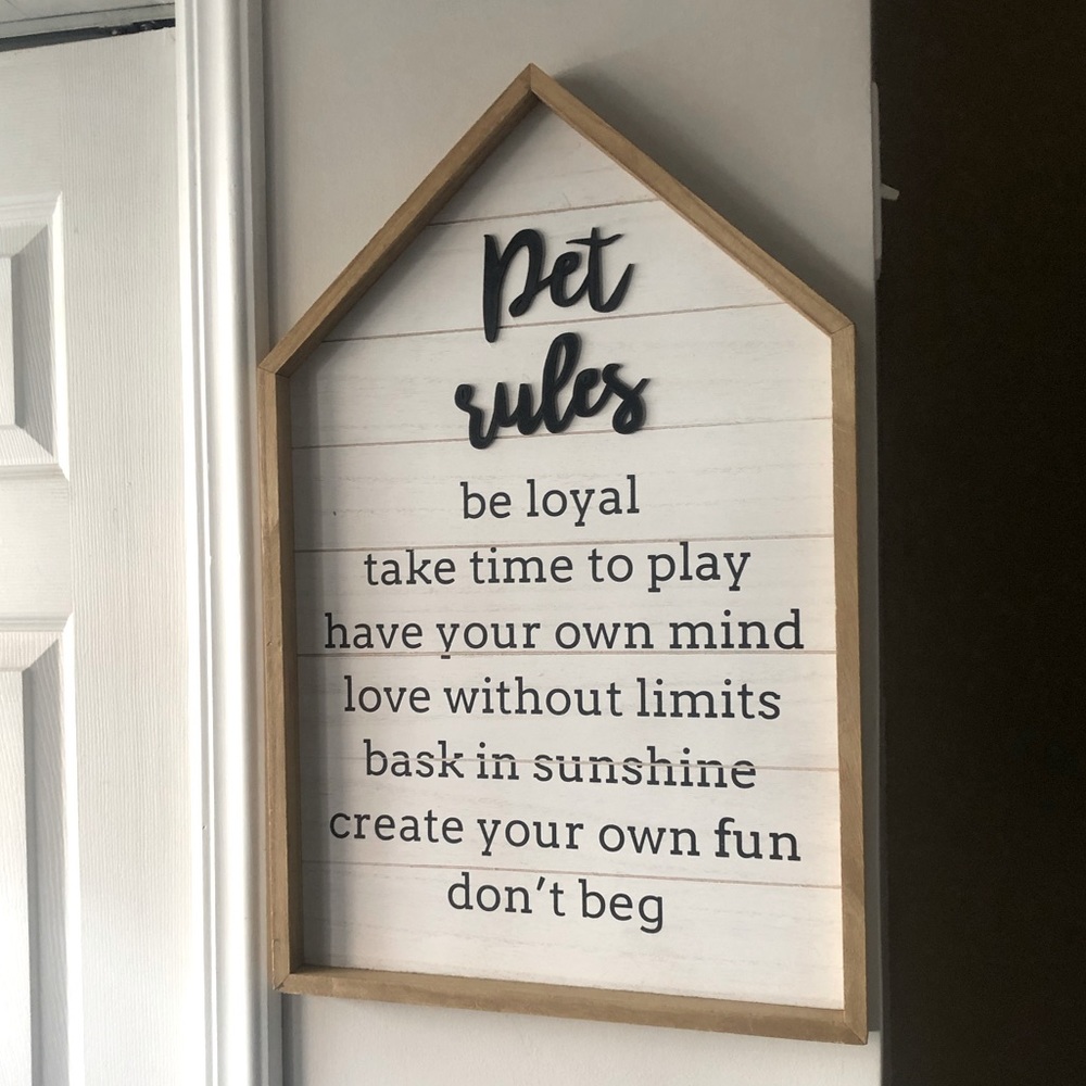 BRAND NEW 24x15.5” Rustic Wall Decor for Pet Lovers
